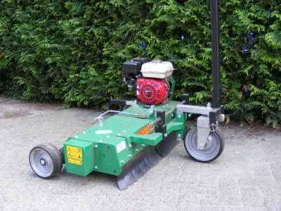 Verticuteermachine breed